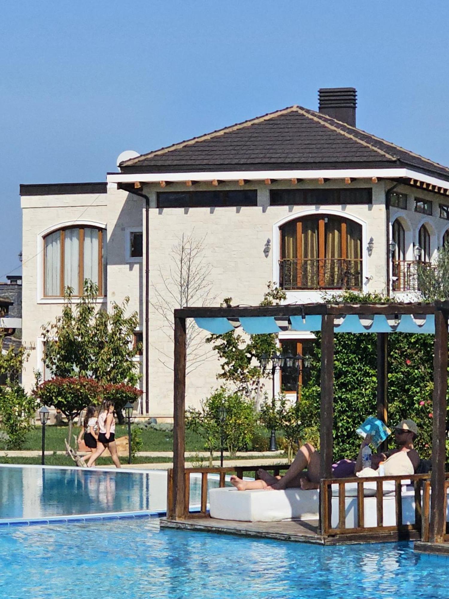 Vinea Resort Драч Екстериор снимка