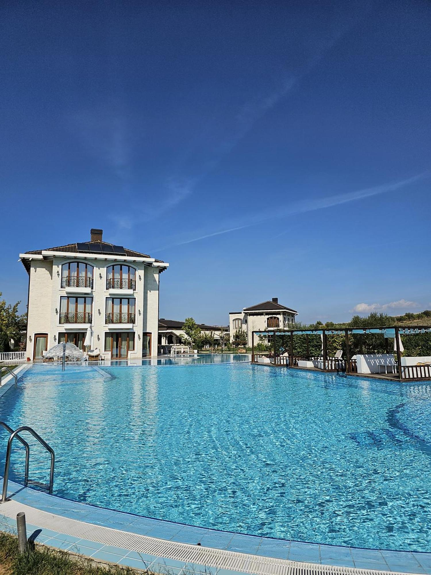 Vinea Resort Драч Екстериор снимка