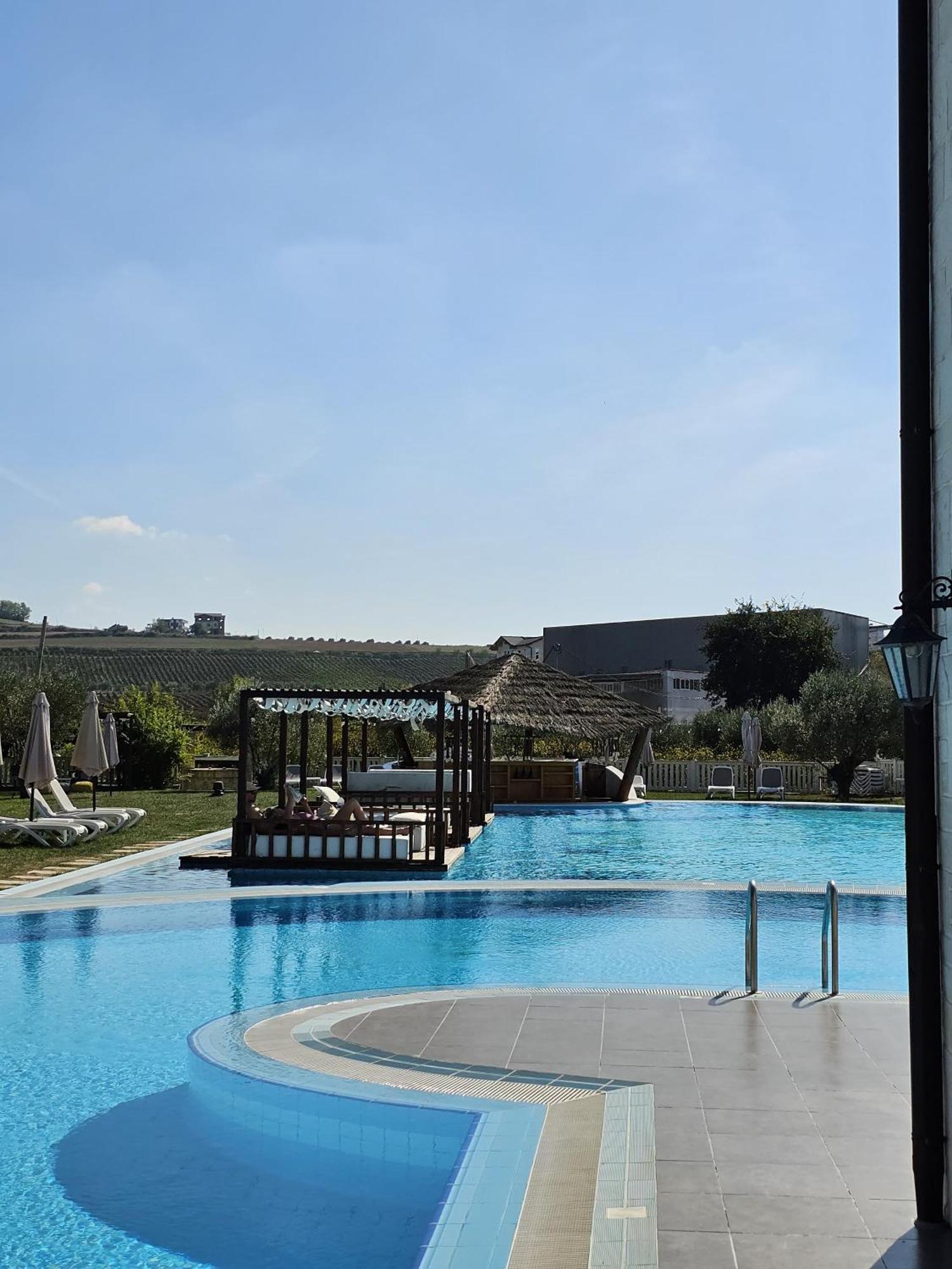 Vinea Resort Драч Екстериор снимка