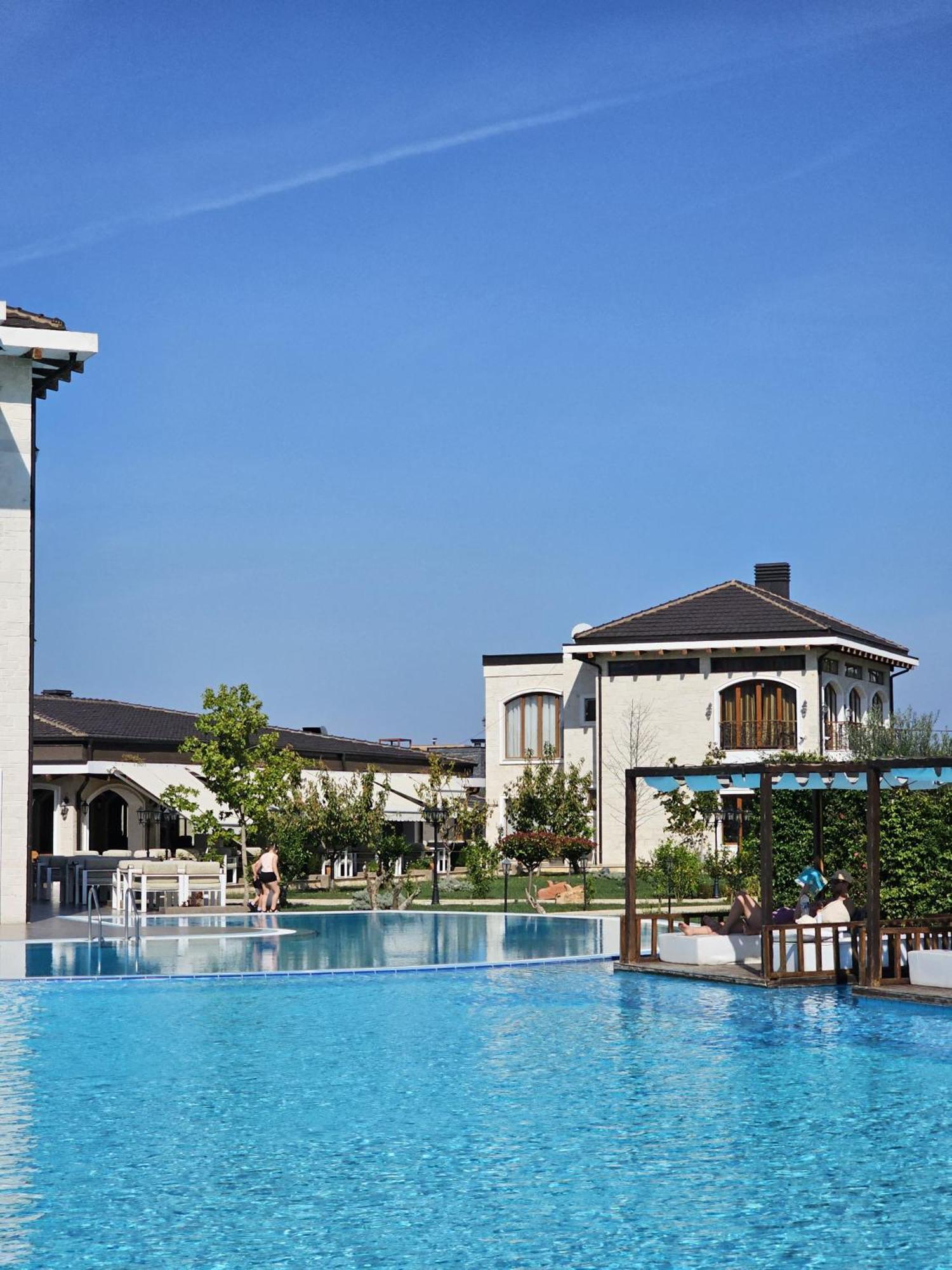 Vinea Resort Драч Екстериор снимка